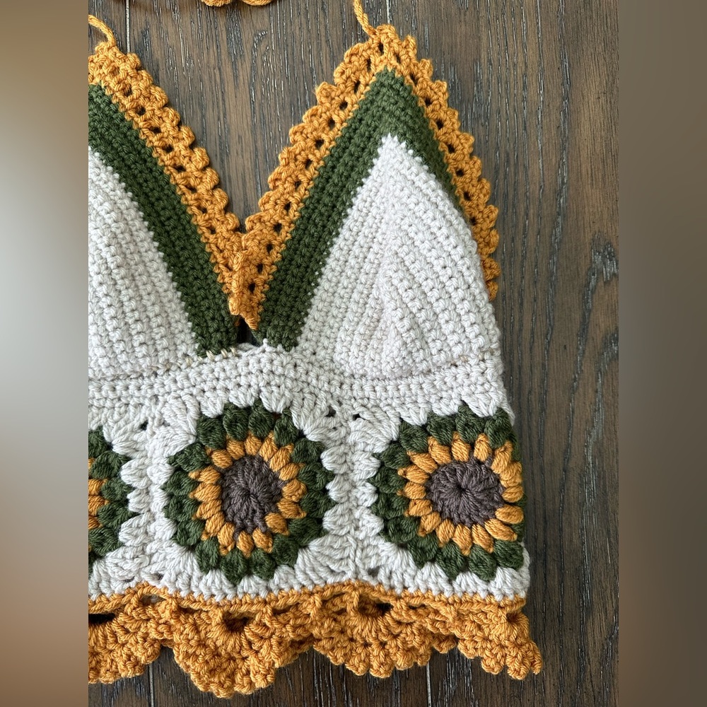 Crochet Sunflower Top - Picture 3 of 4
